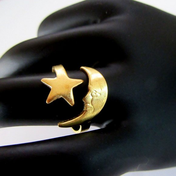 Crescent moon & star gold tone adjustable ring 7 - Picture 3 of 11